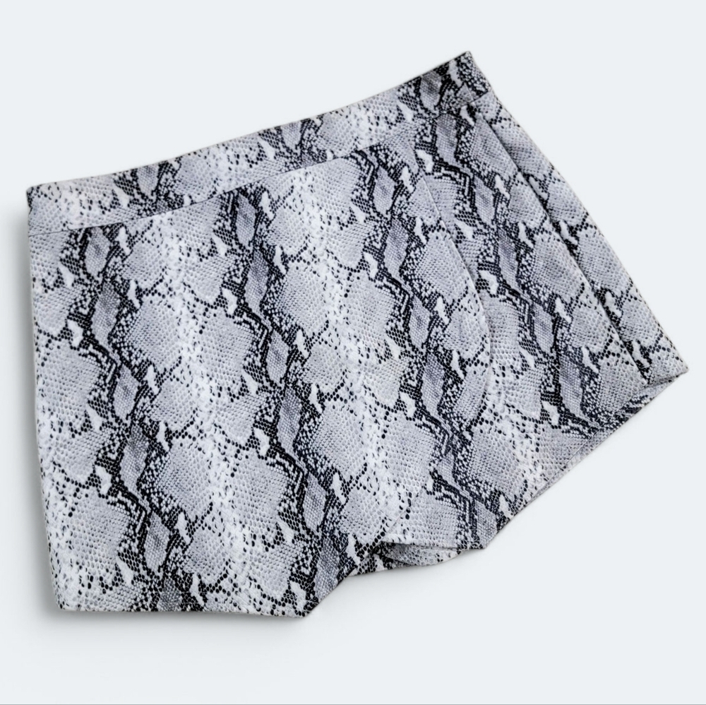 Cloud Ten Snakeskin Print Shorts Skort Vegan Faux Leather Size Medium